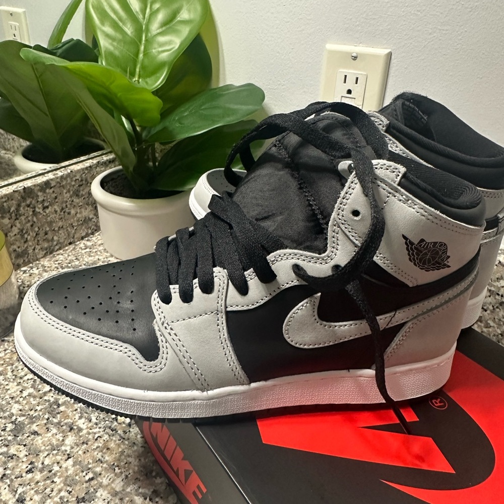 Air Jordan 1 Retro High GS Size 7Y